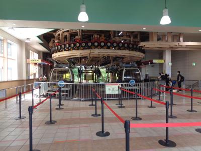 早雲山から大涌谷を経て桃源台まで続くロープウェイ