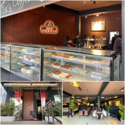 きれいなロードサイドカフェ