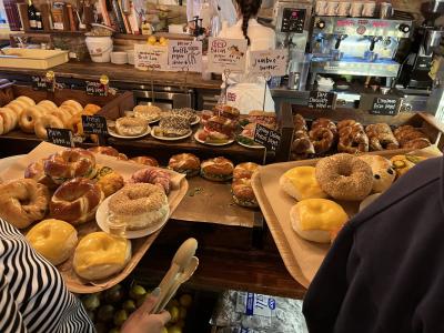 ベーグル好きな人は並んでも買いましょう