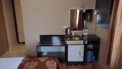 バゲージラック、冷蔵庫、ポット