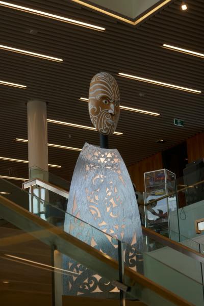 Christchurch　library　❝Turanga❞ マオリ文化もちりばめられた　モダンな図書館は　必見の価値あり!!