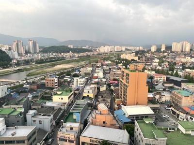 14階だったので、眺望は良いが…普通の韓国の街並み