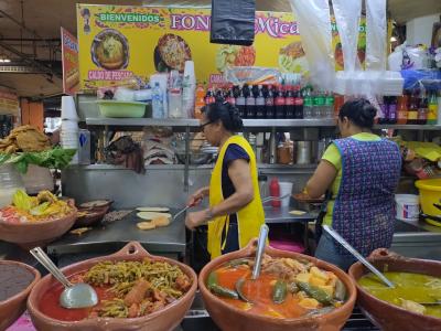 めちゃくちゃ広くて飲食店も多い