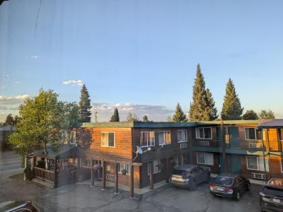 部屋からフロント方向を見下ろす