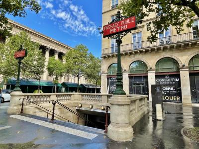 マドレーヌ寺院の近く