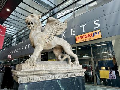 ウィーン空港からここで乗り換えてプラハへ