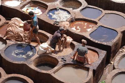 一番の観光地、正しイチイチ金を取られる