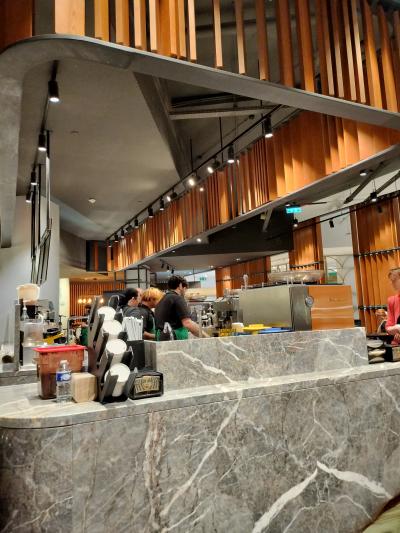 ルーブル美術館地下