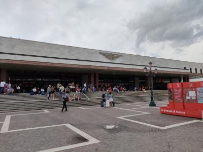 ヴェネツィアの鉄道の唯一の駅