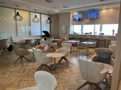 ホットミールはこちらに