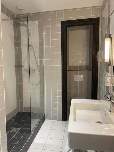 シャワーの使い方に戸惑った