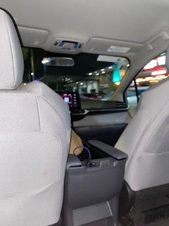 最近は、NISSANのTSURU(サニー)以外の自動車が使用されている。