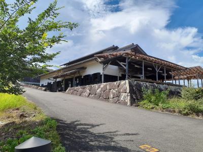 カツオの藁焼き体験ができます