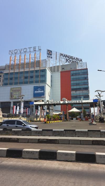 マンガドゥアスクエアに併設