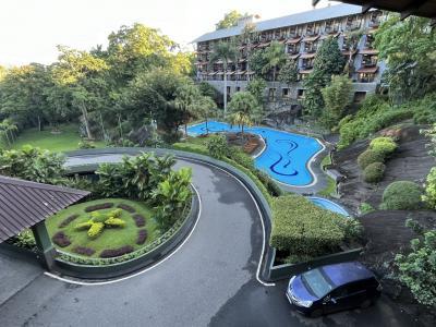 緑豊かな敷地内の散歩がおすすめです。