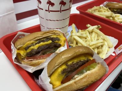 LA発のハンバーガー店