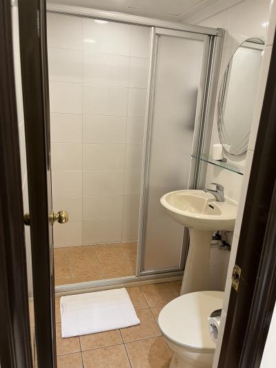 バスタブは無しですが、水回りとても綺麗です。