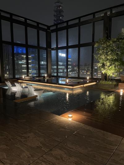 新しくて快適なホテル