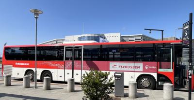 死ぬまでに一度は訪れたい【リーセフィヨルド プレーケストーレン】観光の拠点「スタヴァンゲル」「スタヴァンゲル空港」からは こちらの【空港シャトル】