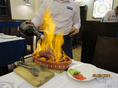 ポルトガル料理の名店でチョリソＦＩＲＥが名物。