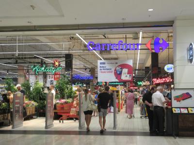 綺麗で品揃えも豊富なスーパー