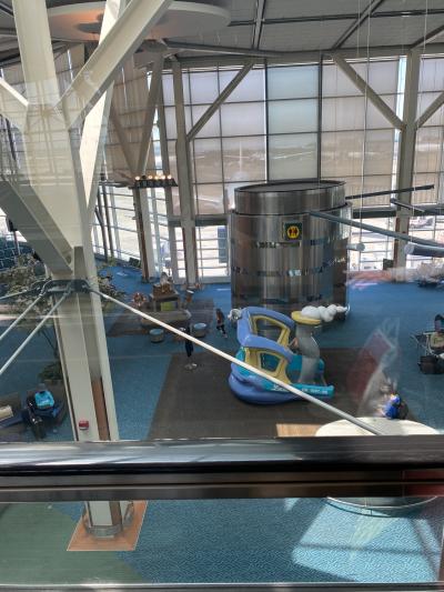 子供が遊ぶスペースあり！水槽あり！