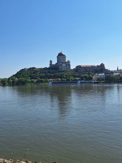 現地ツアーの利用が便利。