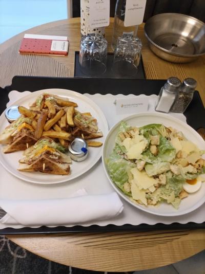 ルームサービスは量が多めです！