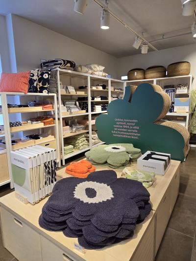 ホテルのキーで割引ありTAXリファンドもあり