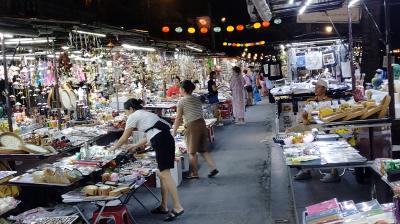 何でもありますが、日本とは違うレベルの食品の衛生管理です