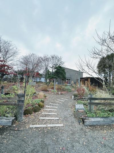 原野にあるカフェ小屋