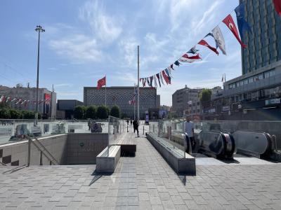 タクシム駅　メトロＭ２・トルコ　イスタンブール　ヨーロッパ側新市街