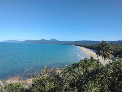 ビーチから階段をのぼるとある展望スポット