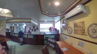 Receptionの傍の Wifi利用可能なワークスペース