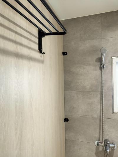 トイレとバスは部屋の外に。