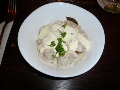 首都ヴィリニュスの旧市街・レストランAulaアウラでリトアニア名物の水餃子を食べた。