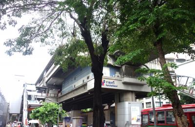 MRTブルーラインが通っていて元々アクセスが良かったエリアが再開発で様変わりしてきました