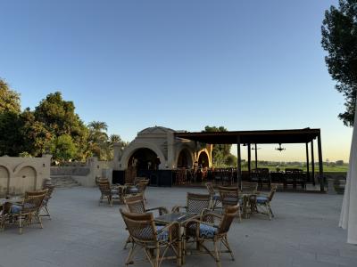 ホテルのレストラン。ここで朝晩と食事をいただきました。