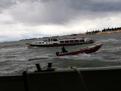 ブラーノ島行のLINEA12はムラーノ・コロンナでなく、ここから乗ることになる。