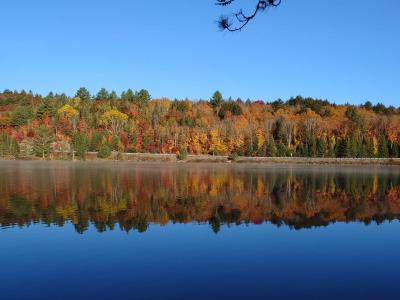 部屋から右側を撮影