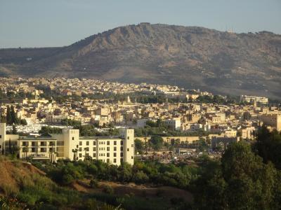 客室からの眺め。線路が真下にあり、２度 列車を見ました。