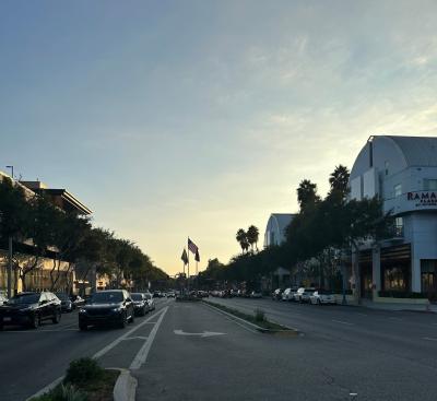 ビバリーヒルズ1km圏の治安良いホテル　ただし廊下は極寒