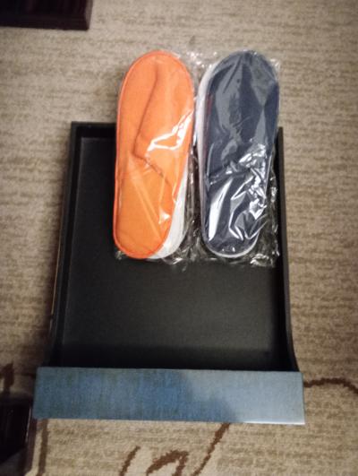 カラフルなスリッパ