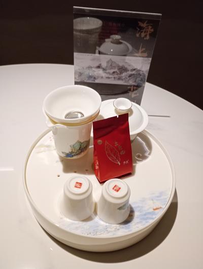 美味しいウーロン茶が部屋にあった