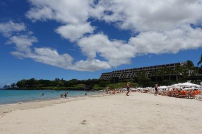 ビーチからのホテル外観