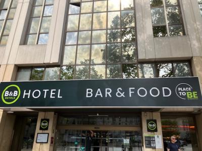 交差点の目の前でわかりやすい