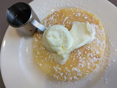 ?パンケーキ一枚6ドル