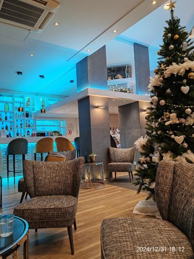 ロビーは素敵だが部屋に別の入居者が入っている