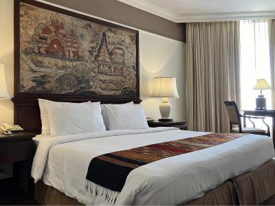 経年劣化を隠せない部分もありますが、質感は高いですし…