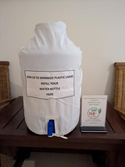 廊下のウォーターサーバー、これを利用するのは少々不安